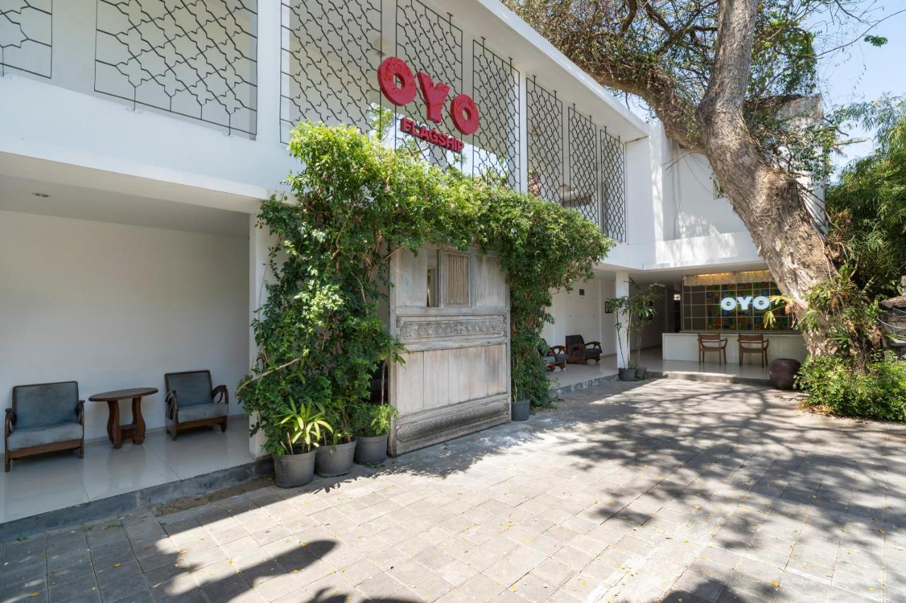 Отель Oyo Flagship 1472 Astana Pengembak Sanur Экстерьер фото